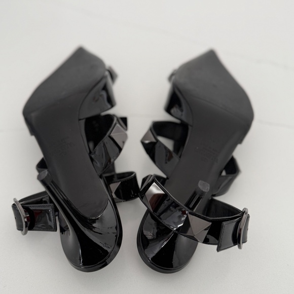 Valentino Garavani Patent Roman Stud Ankle Strap 80mm Pumps 40.5 Black Shoes - Picture 6 of 9